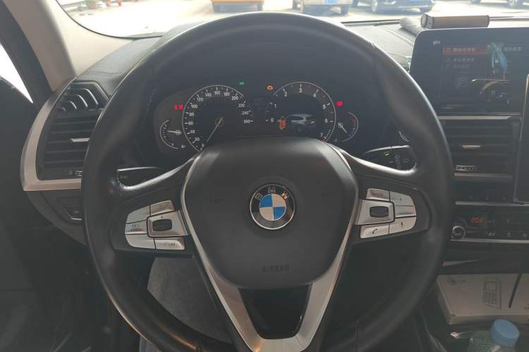 Used BMW X3 2019 xDrive25i Luxury Package Steering Wheel