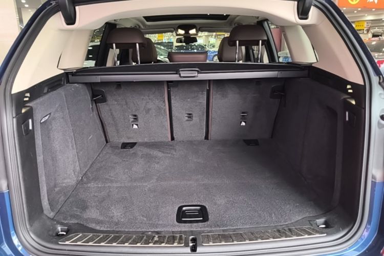 Used BMW X3 2019 xDrive28i Luxury Package Trunk