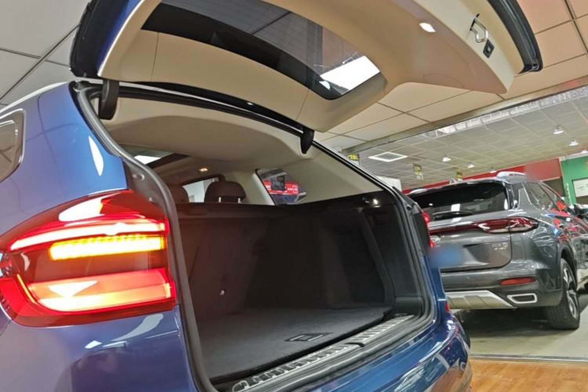 Used BMW X3 2019 xDrive28i M Sport Package Trunk
