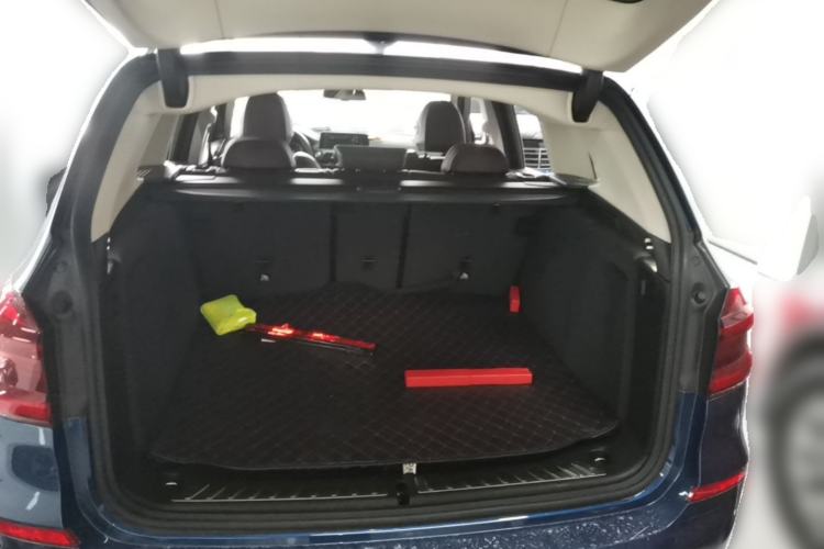 Used BMW X3 2019 xDrive28i Luxury Package Trunk