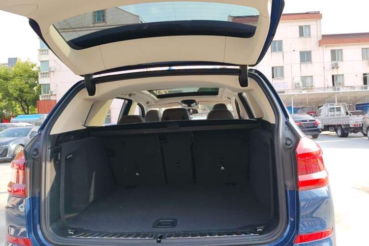 Used BMW X3 2019 xDrive25i M Sport Package Trunk