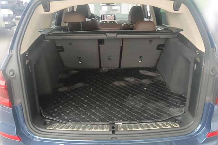 Used BMW X3 2019 xDrive28i Luxury Package Trunk