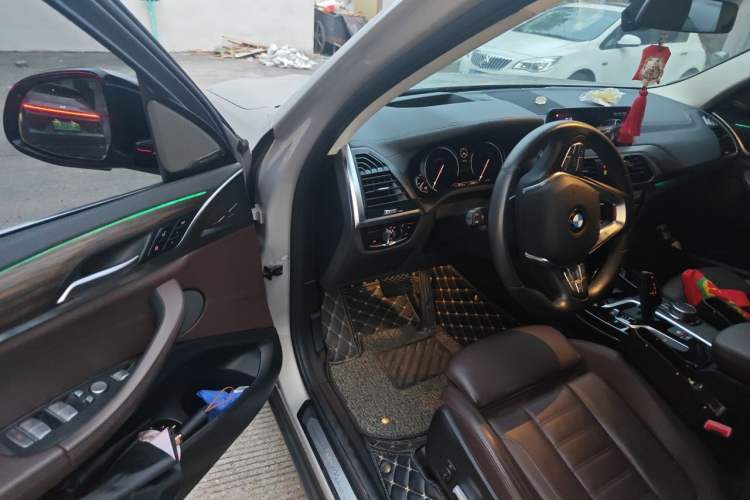 Used BMW X3 2019 xDrive28i Luxury Package Driver Seat