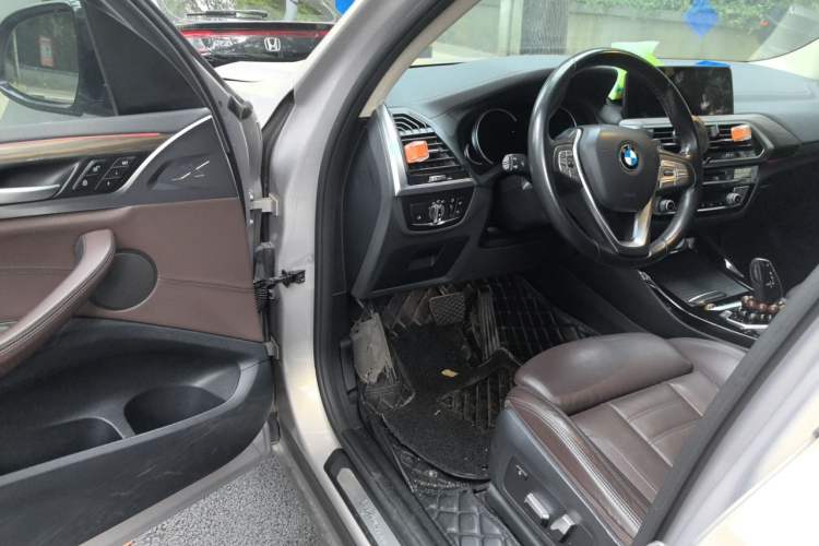 Used BMW X3 2019 xDrive28i Luxury Package Driver Seat