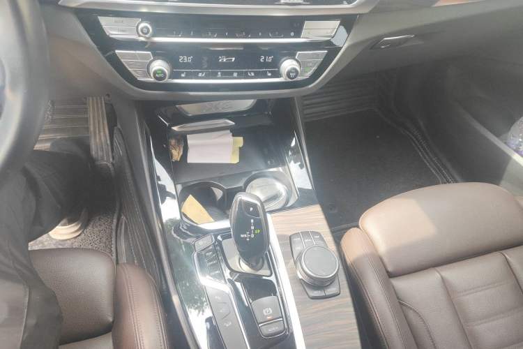 Used BMW X3 2019 xDrive28i Luxury Package Gear Lever