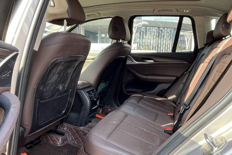 Used BMW X3 2019 xDrive28i Luxury Package Interior 5