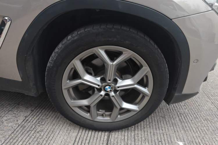 Used BMW X3 2019 xDrive28i Luxury Package Right Front Wheel Hub