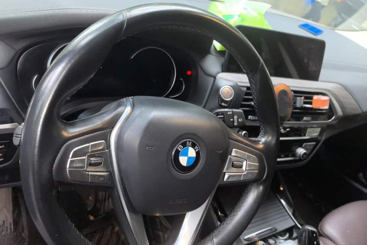 Used BMW X3 2019 xDrive28i Luxury Package Steering Wheel