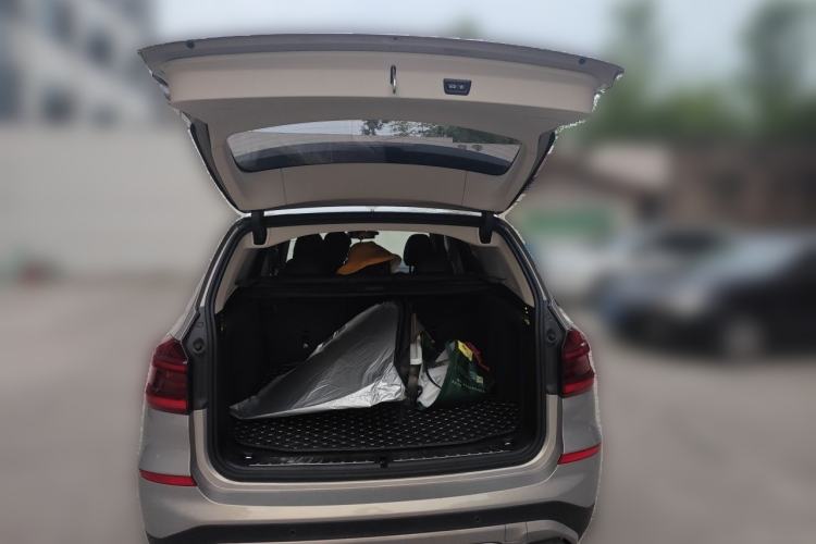 Used BMW X3 2019 xDrive28i Luxury Package Trunk