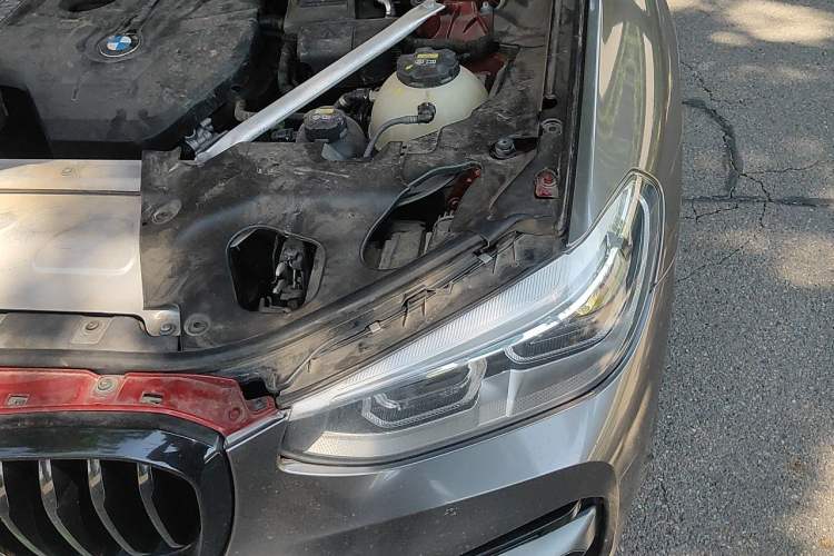 Used BMW X3 2019 xDrive28i Luxury Package Engine Bay Left