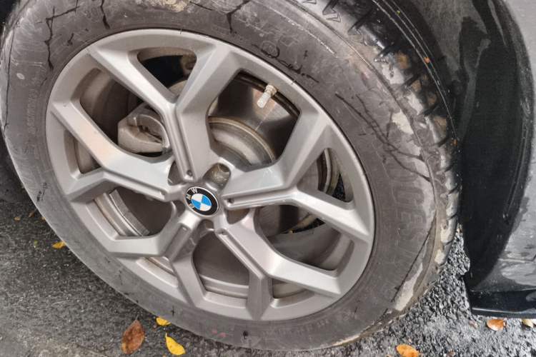 Used BMW X3 2019 xDrive28i Luxury Package Right Front Wheel Hub