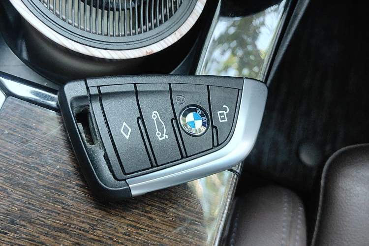 Used BMW X3 2019 xDrive28i Luxury Package Vehicle Key