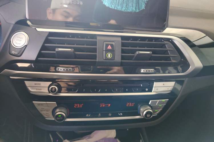 Used BMW X3 2019 xDrive28i M Sport Package Audio And AC Panel