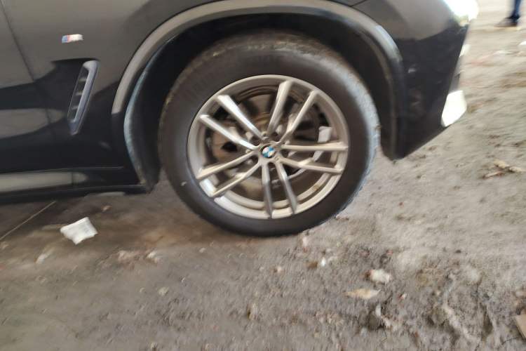 Used BMW X3 2019 xDrive28i M Sport Package Right Front Wheel Hub