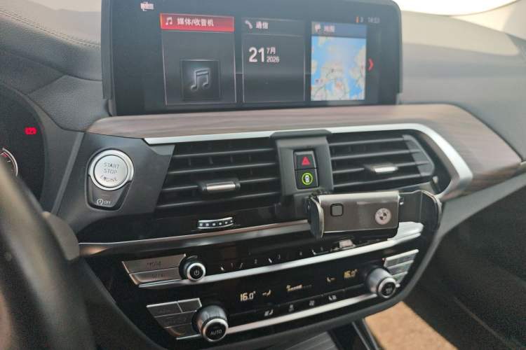 Used BMW X3 2019 xDrive28i Luxury Package Audio And AC Panel