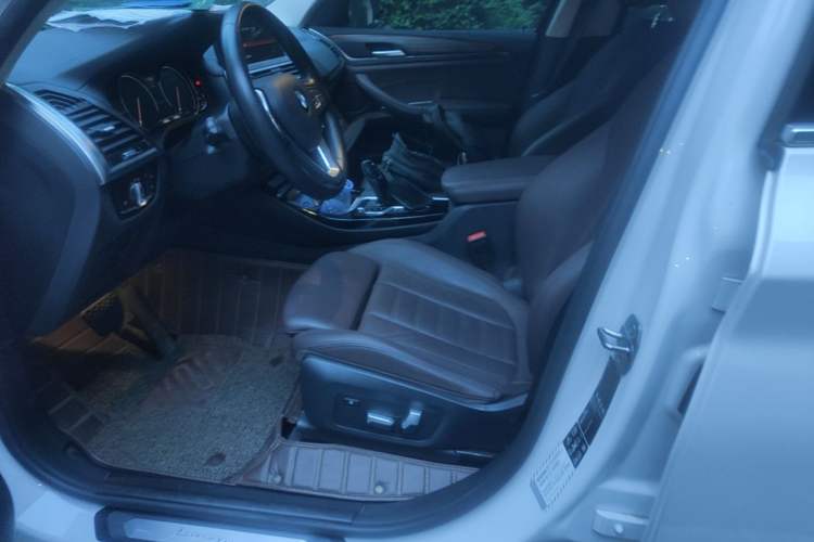 Used BMW X3 2019 xDrive28i Luxury Package Left Front Seat