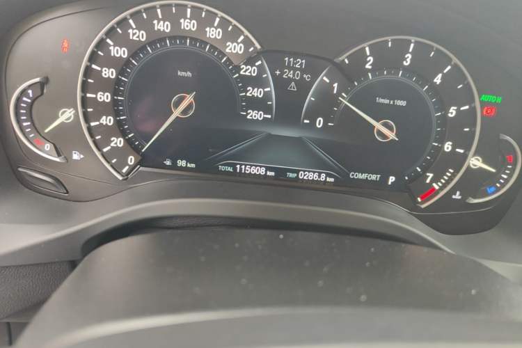Used BMW X3 2019 xDrive25i Luxury Package Odometer Close Up