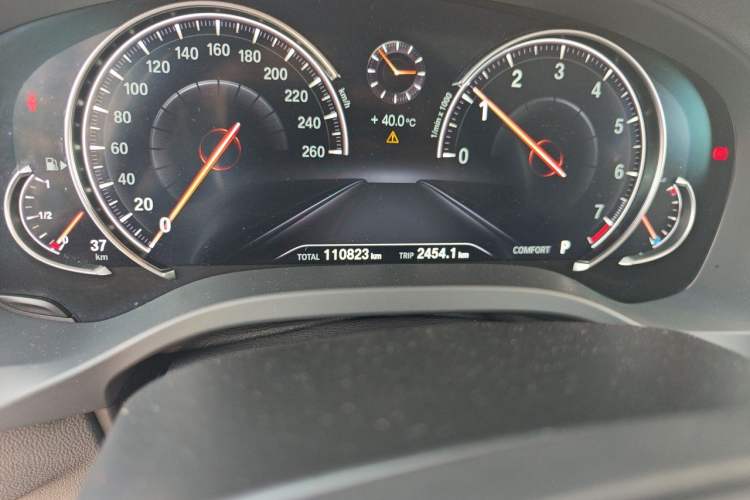 Used BMW X3 2019 xDrive28i Luxury Package Odometer Close Up
