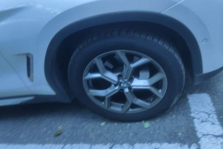 Used BMW X3 2019 xDrive28i Luxury Package Right Front Wheel Hub