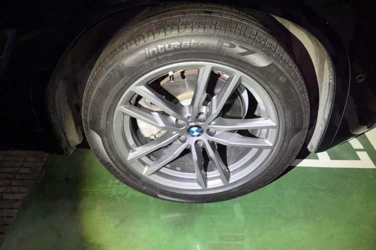 Used BMW X3 2019 xDrive30i Leading Model M Sport Package Right Front Wheel Hub