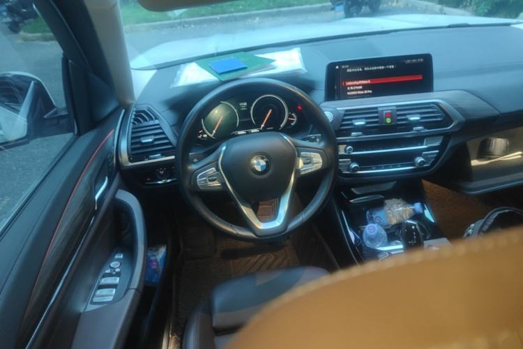 Used BMW X3 2019 xDrive28i Luxury Package Steering Wheel