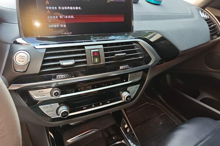 Used BMW X3 2019 xDrive28i M Sport Package Audio And AC Panel