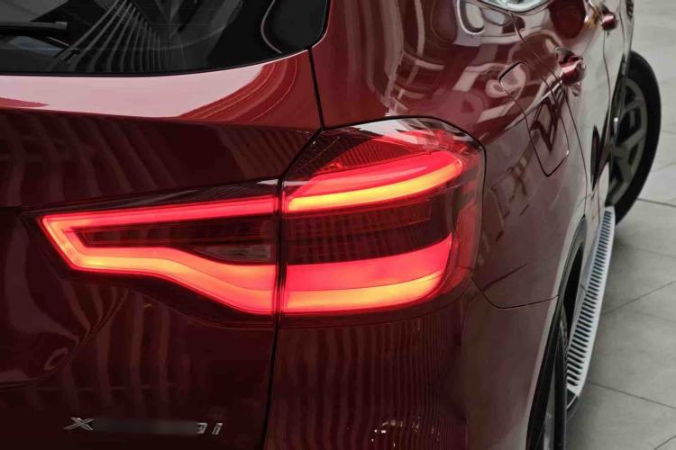 Used BMW X3 2019 xDrive28i Luxury Package Exterior 4