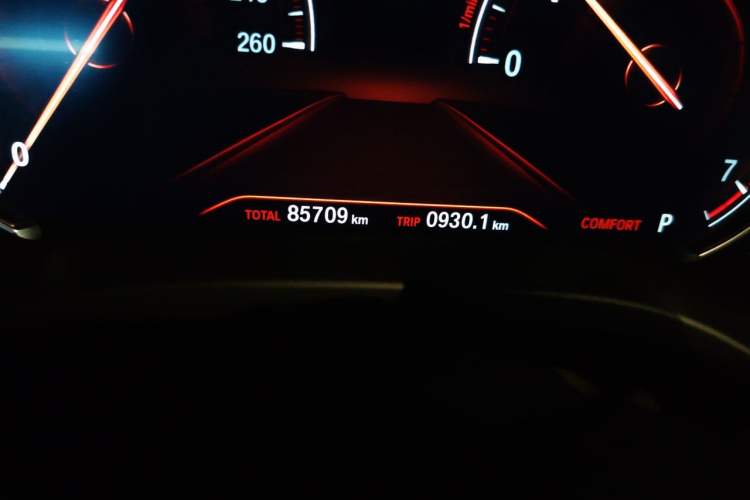 Used BMW X3 2019 xDrive25i M Sport Package Odometer Close Up