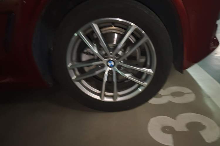 Used BMW X3 2019 xDrive25i M Sport Package Right Front Wheel Hub