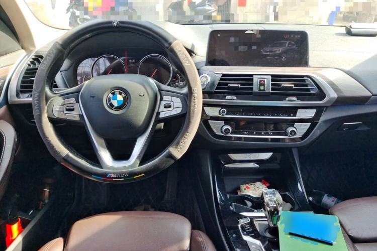 Used BMW X3 2019 xDrive28i Luxury Package Center Console