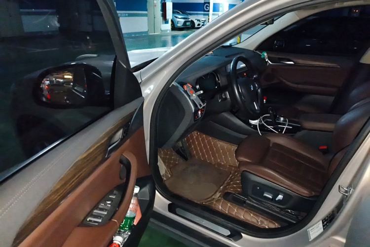 Used BMW X3 2019 xDrive28i Luxury Package Driver Seat