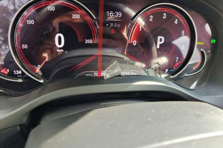 Used BMW X3 2019 xDrive28i Luxury Package Odometer Close Up