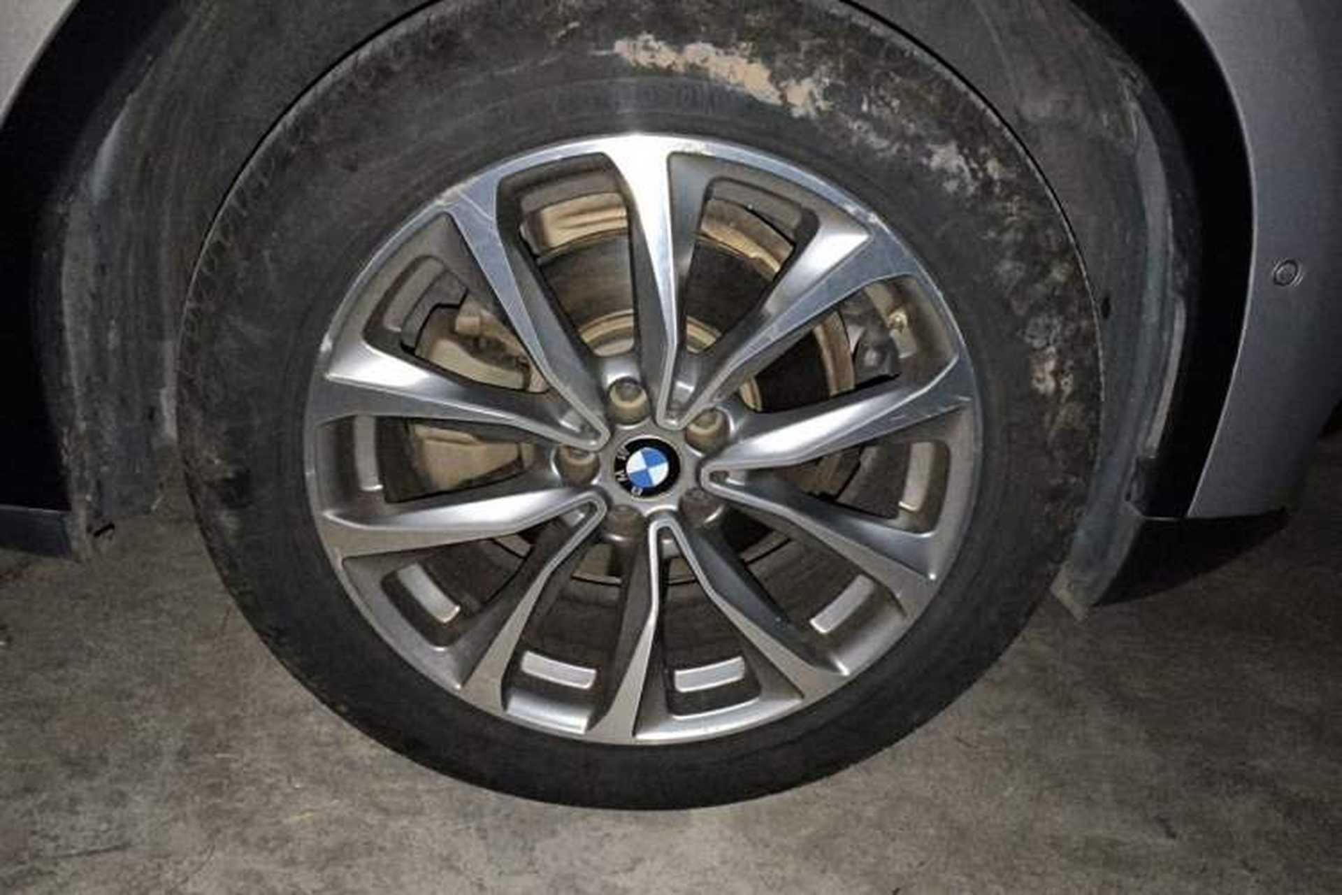 Used BMW X3 2019 xDrive25i Luxury Package Right Front Wheel Hub