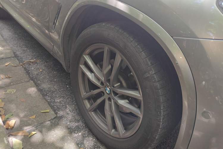 Used BMW X3 2019 xDrive28i M Sport Package Right Front Wheel Hub