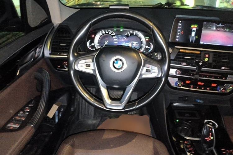 Used BMW X3 2019 xDrive25i Luxury Package Steering Wheel