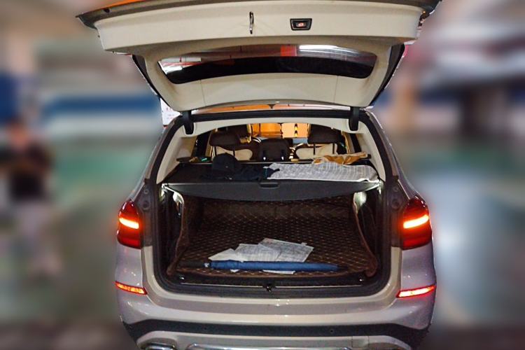 Used BMW X3 2019 xDrive28i Luxury Package Trunk