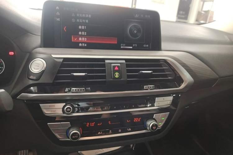 Used BMW X3 2019 xDrive28i Luxury Package Audio And AC Panel