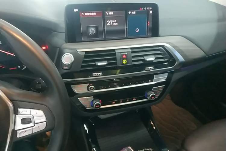 Used BMW X3 2019 xDrive28i Luxury Package Audio And AC Panel