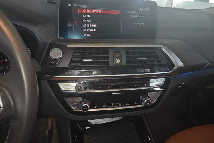 Used BMW X3 2019 xDrive28i Luxury Package Audio And AC Panel