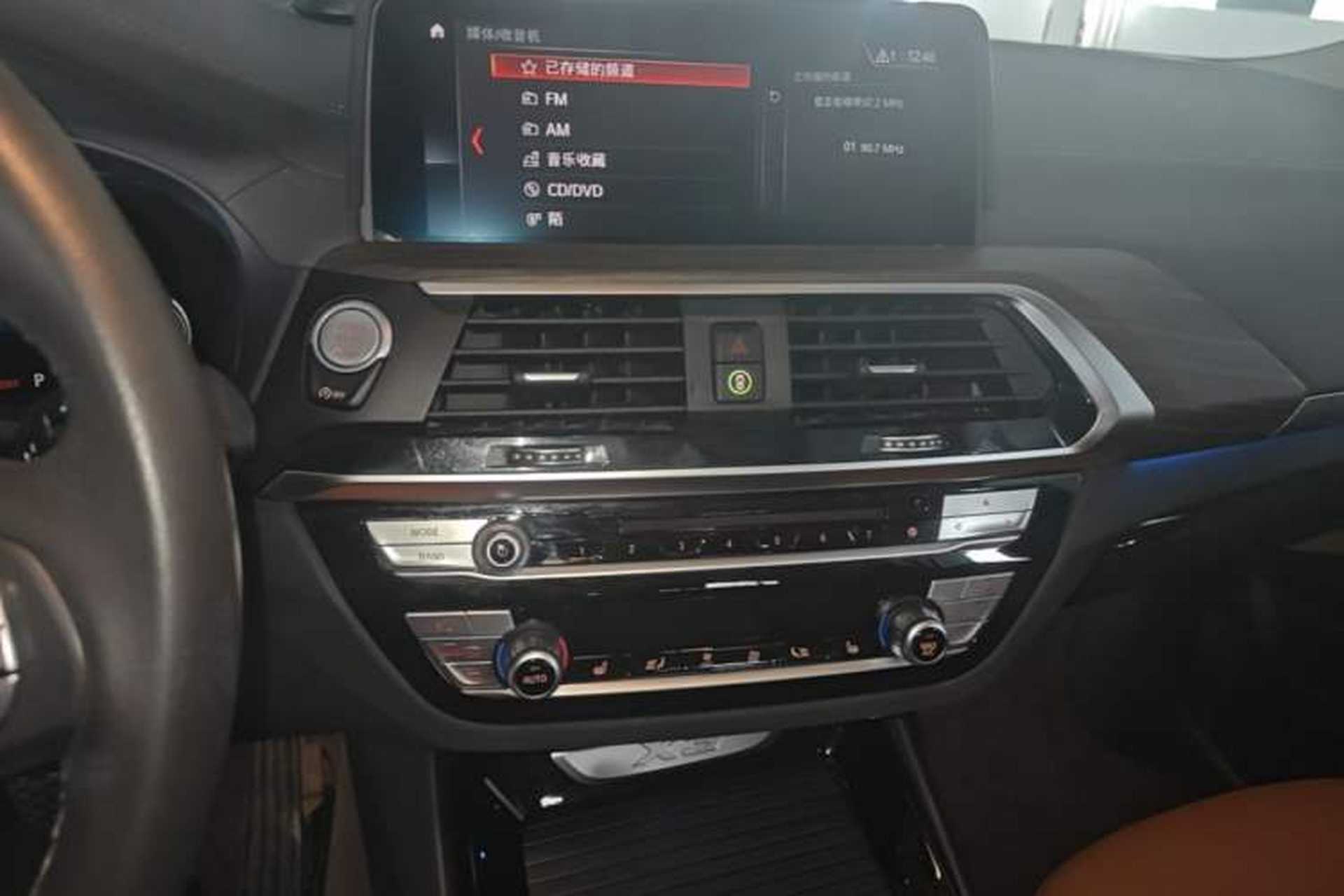 Used BMW X3 2019 xDrive28i Luxury Package Audio And AC Panel