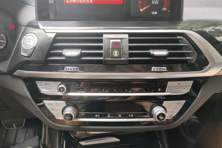 Used BMW X3 2019 xDrive28i M Sport Package Audio And AC Panel