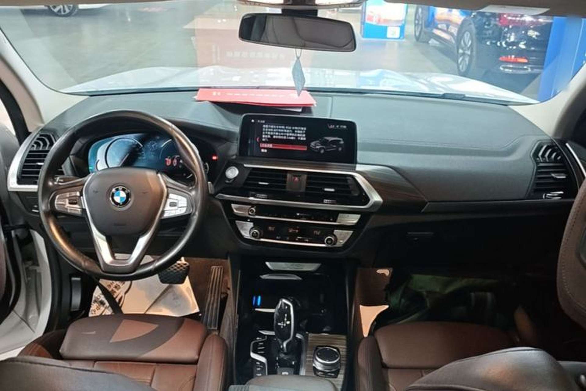 Used BMW X3 2019 xDrive28i Luxury Package Center Console