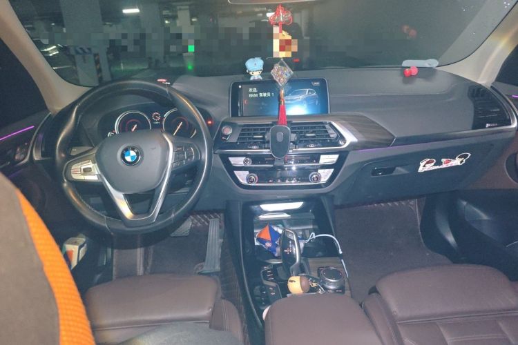 Used BMW X3 2019 xDrive28i Luxury Package Center Console