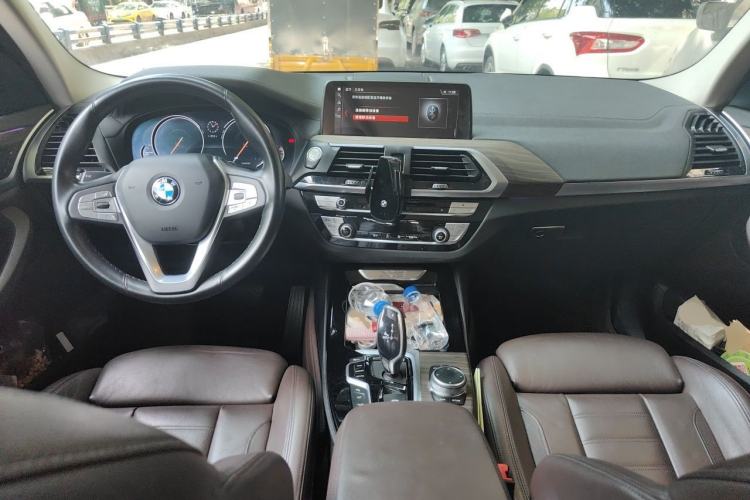 Used BMW X3 2019 xDrive28i Luxury Package Center Console