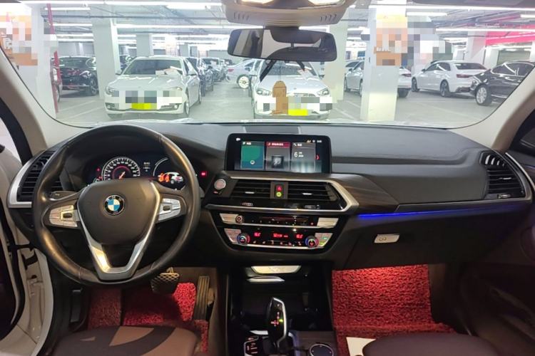 Used BMW X3 2019 xDrive25i Luxury Package Center Console