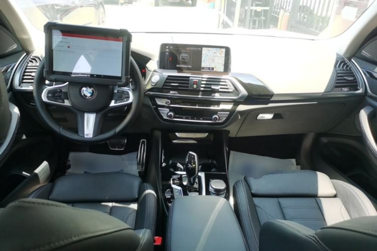 Used BMW X3 2019 xDrive28i M Sport Package Center Console