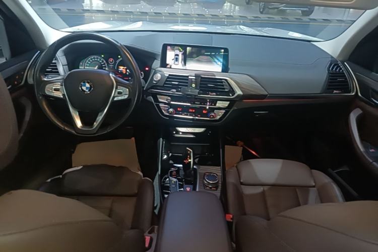 Used BMW X3 2019 xDrive28i Luxury Package Center Console