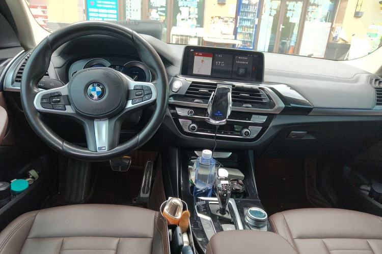 Used BMW X3 2019 xDrive25i M Sport Package Center Console