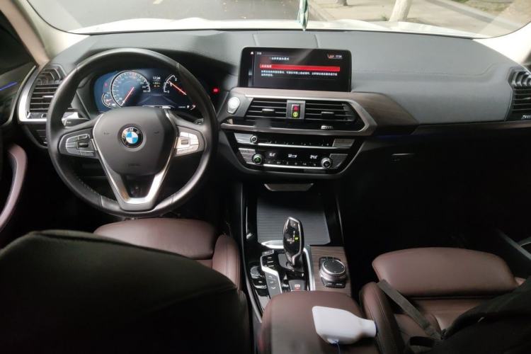 Used BMW X3 2019 xDrive28i Luxury Package Center Console