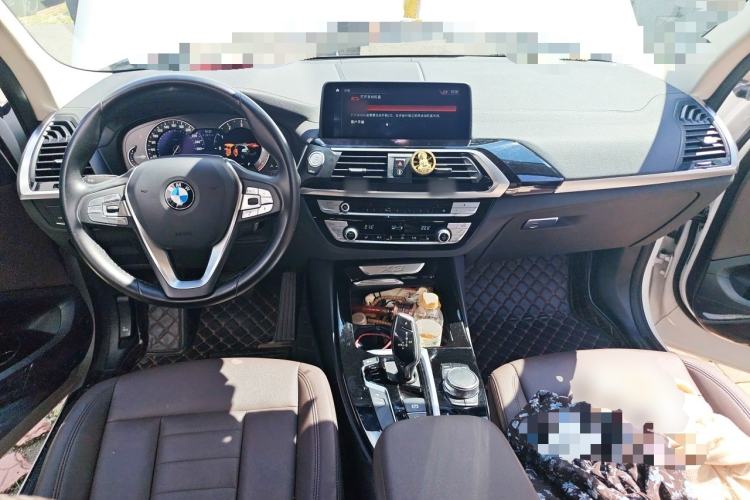 Used BMW X3 2019 xDrive25i Luxury Package Center Console